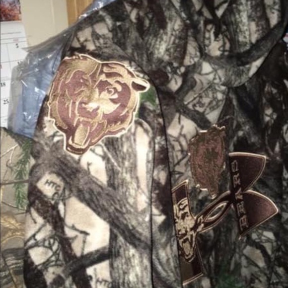 Clothes - Picture 2 of 16